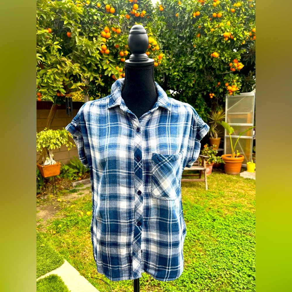 Cloth & Stone cotton button up shirt